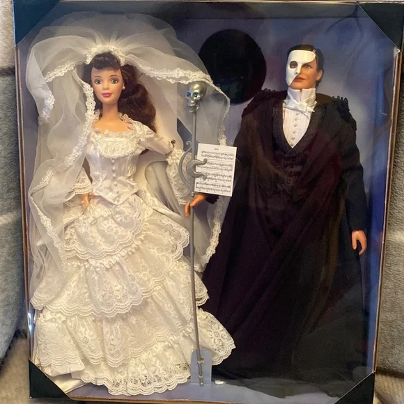 Barbie and Ken Phantom of the Opera Fao Schwartz Limited Collectible Edition - Picture 1 of 8